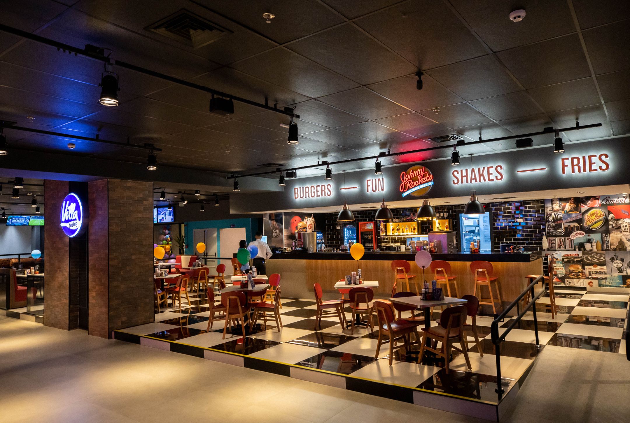 Festa no Villa Bowling com Johnny Rockets